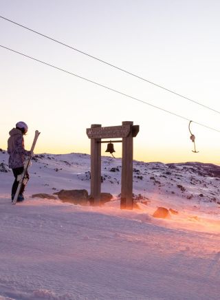 호주에서 가장 높은 리프트 지점인 쓰레보(Thredbo) 에서 일출